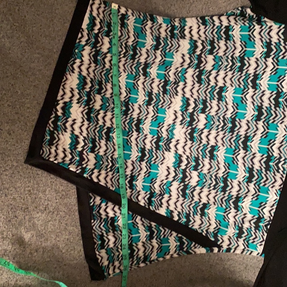 PerSeption Geometric Tunic - Picture 8 of 8
